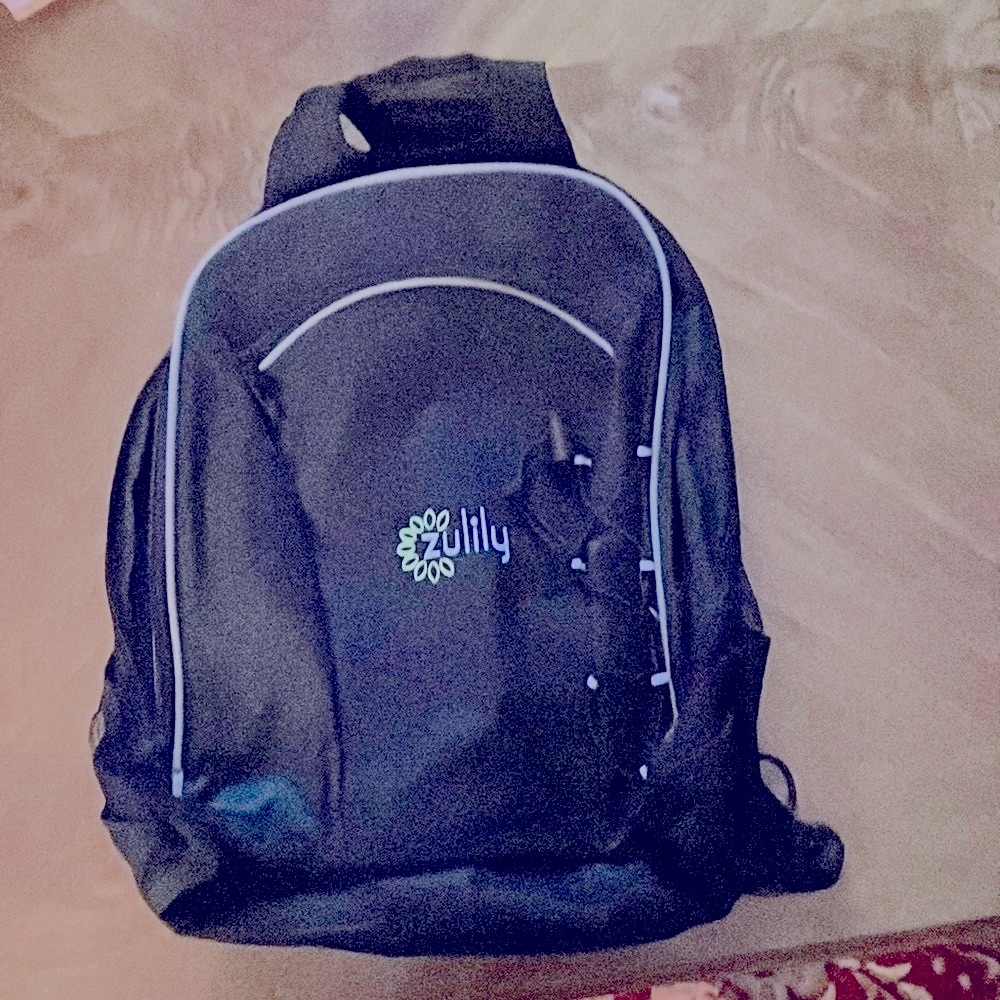 Leeds sling bag